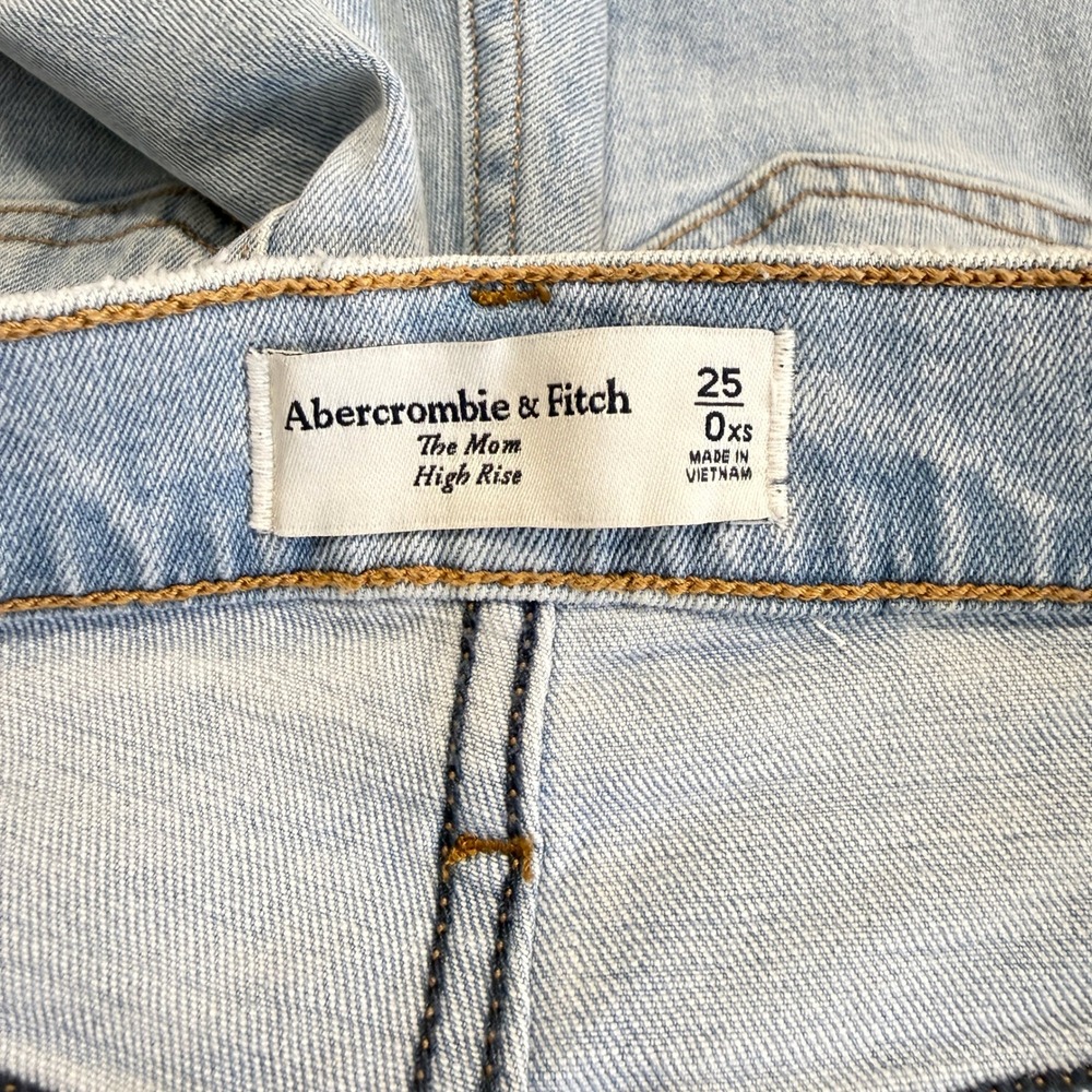 ABERCROMBIE & FITCH Light Blue High Rise‎ Mom Raw Hem Jeans 25 0XS - Picture 3 of 6